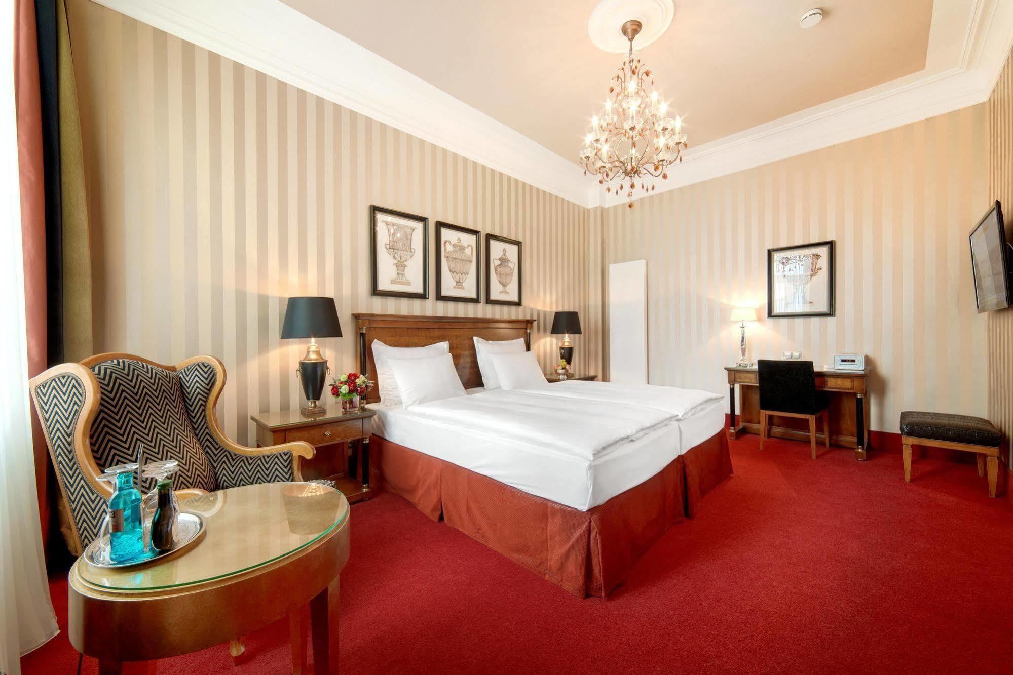 Romantik Hotel Das Smolka Хамбург Екстериор снимка