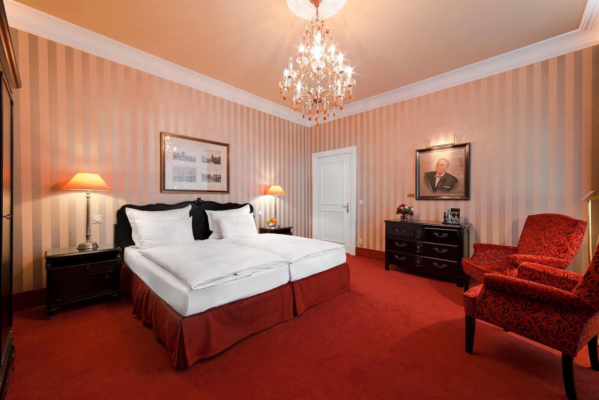 Romantik Hotel Das Smolka Хамбург Екстериор снимка