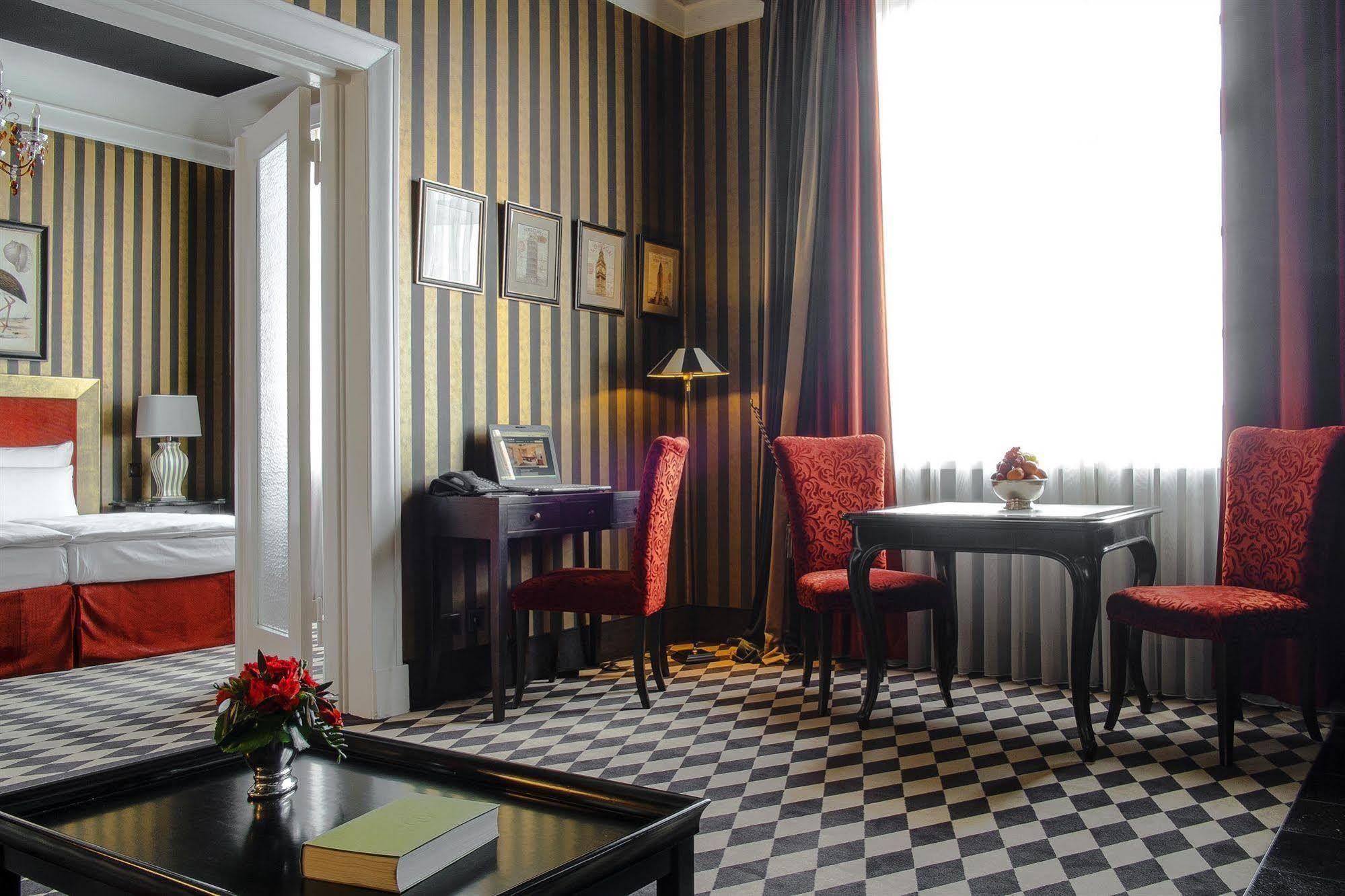 Romantik Hotel Das Smolka Хамбург Екстериор снимка